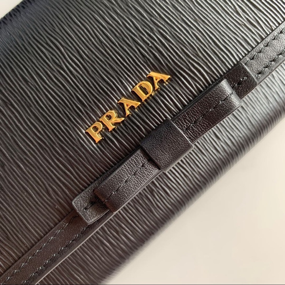 Prada♥️NEW♥️Vitello Move Fi Black Ribbon Leather - Picture 3 of 8